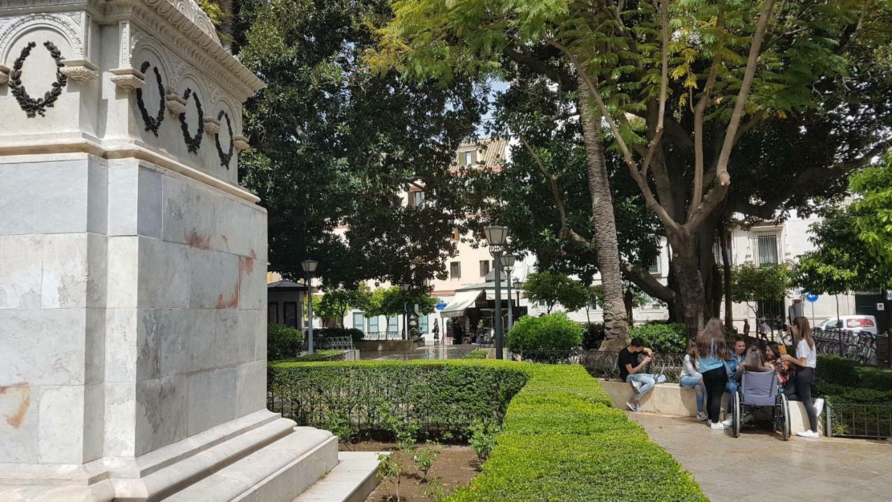 Alfonso Xii 29 * Sevilla